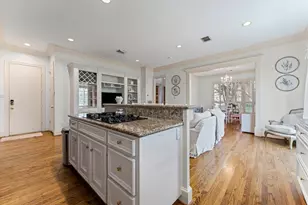 5826 Augusta Ct, Houston, TX 77057 - Photo 9