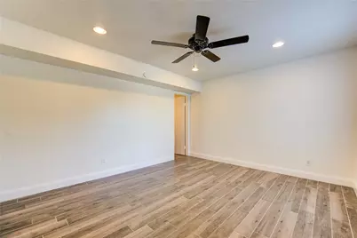 9809 Richmond Avenue #D5, Houston, TX 77042 - Photo 21