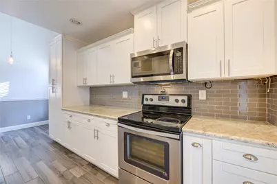 9809 Richmond Avenue #D5, Houston, TX 77042 - Photo 9