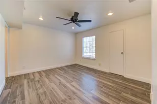 9809 Richmond Ave, Houston, TX 77042 - Photo 19