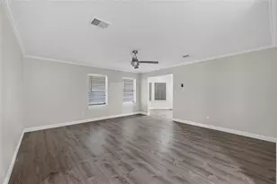 3413 Owens Dr, Dickinson, TX 77539 - Photo 3