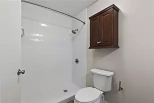 3413 Owens Dr, Dickinson, TX 77539 - Photo 15