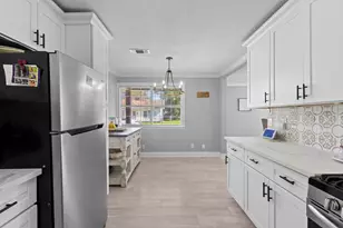 1006 Montgomery St, Port Neches, TX 77651 - Photo 9