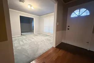 9702 Rocktree Dr, Houston, TX 77040 - Photo 15