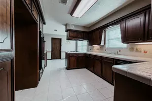 9702 Rocktree Dr, Houston, TX 77040 - Photo 11