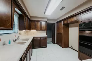 9702 Rocktree Dr, Houston, TX 77040 - Photo 9