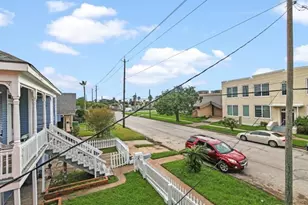 3905 Avenue L, Galveston, TX 77550 - Photo 21