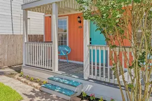 3905 Avenue L, Galveston, TX 77550 - Photo 3