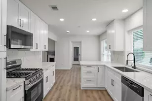 155 Rushwing Pl, The Woodlands, TX 77381 - Photo 15