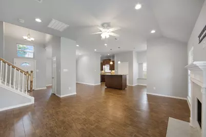 9854 Meadow Bend Lane, Houston, TX 77065 - Photo 15