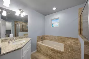 9854 Meadow Bend Ln, Houston, TX 77065 - Photo 25