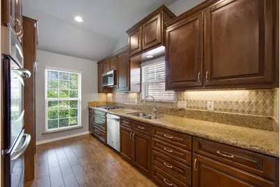 9854 Meadow Bend Lane, Houston, TX 77065 - Photo 5