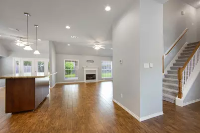 9854 Meadow Bend Lane, Houston, TX 77065 - Photo 3
