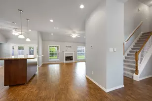 9854 Meadow Bend Ln, Houston, TX 77065 - Photo 3