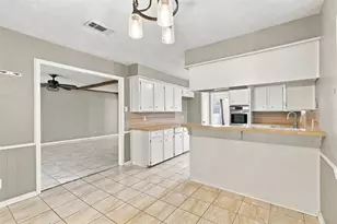 7714 Kleingreen Ln, Spring, TX 77379 - Photo 9