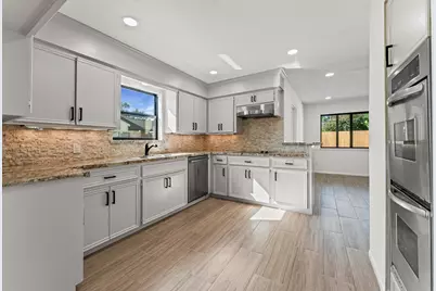 5634 Jason Street, Houston, TX 77096 - Photo 13