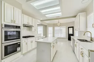 3206 Braesview Dr, Pearland, TX 77584 - Photo 11