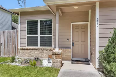 910 Cherokee Drive, Montgomery, TX 77316 - Photo 3