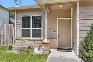 910 Cherokee Dr, Montgomery, TX 77316 - Photo 3