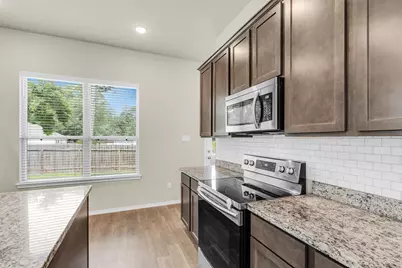 910 Cherokee Drive, Montgomery, TX 77316 - Photo 11