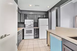 50 April Point Dr S, Conroe, TX 77356 - Photo 11