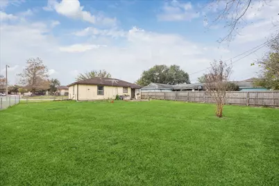 3502 Magnolia Avenue, Texas City, TX 77590 - Photo 5