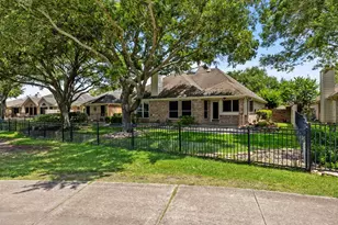 2723 Shelby Dr, Pearland, TX 77584 - Photo 21