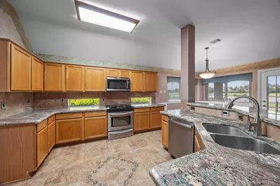 2723 Shelby Drive, Pearland, TX 77584 - Photo 9