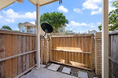 7575 Cambridge Street #1304, Houston, TX 77054 - Photo 15