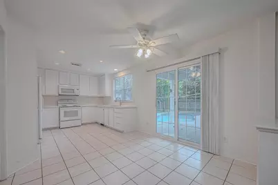 34 S Willow Point Circle, The Woodlands, TX 77382 - Photo 11