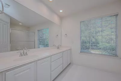34 S Willow Point Circle, The Woodlands, TX 77382 - Photo 39