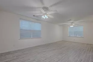 34 S Willow Point Cir, The Woodlands, TX 77382 - Photo 5