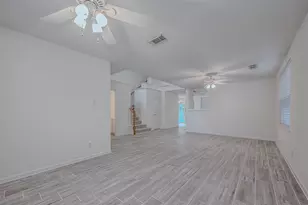34 S Willow Point Cir, The Woodlands, TX 77382 - Photo 7