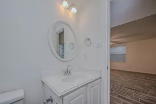34 S Willow Point Cir, The Woodlands, TX 77382 - Photo 21
