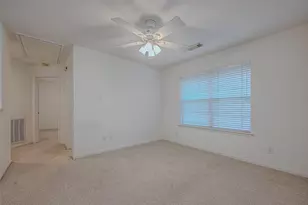 34 S Willow Point Cir, The Woodlands, TX 77382 - Photo 31