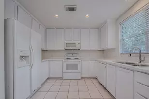 34 S Willow Point Cir, The Woodlands, TX 77382 - Photo 15