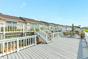 10209 Schaper Rd, Galveston, TX 77554 - Photo 11