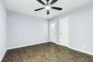 10209 Schaper Rd, Galveston, TX 77554 - Photo 23