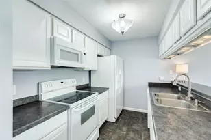 10209 Schaper Rd, Galveston, TX 77554 - Photo 21