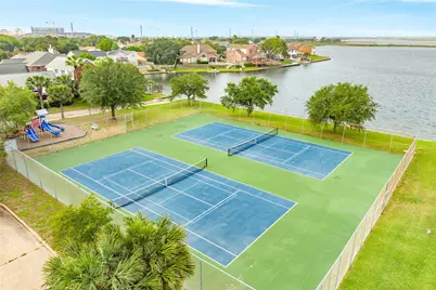 10209 Schaper Road, Galveston, TX 77554 - Photo 31