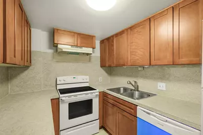 7520 Hornwood Drive #103, Houston, TX 77036 - Photo 9