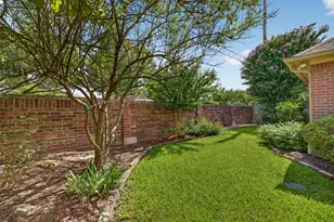 13911 Carriage Walk Ln, Houston, TX 77077 - Photo 37