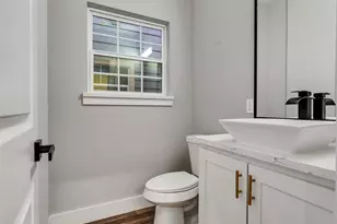 235 Hahlo St, Houston, TX 77020 - Photo 7