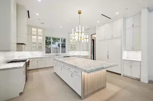 11607 Shady Grove Ln, Houston, TX 77024 - Photo 11