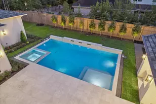 11607 Shady Grove Ln, Houston, TX 77024 - Photo 47