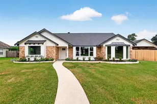 401 Shirleen Dr, Pasadena, TX 77586 - Photo 1