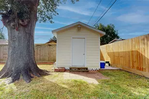 4607 Cetti St, Houston, TX 77009 - Photo 43