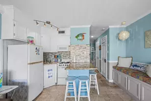 6102 Seawall Blvd, Galveston, TX 77551 - Photo 11