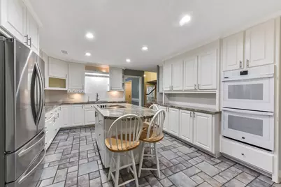 302 Hickory Ridge Drive, El Lago, TX 77586 - Photo 9