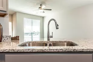 8220 N Tourmaline Way, La Marque, TX 77591 - Photo 15